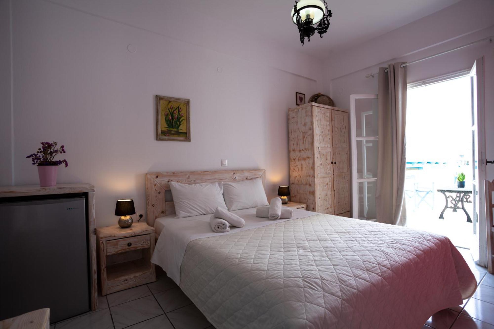 Stella Rooms Vlychada Rum bild